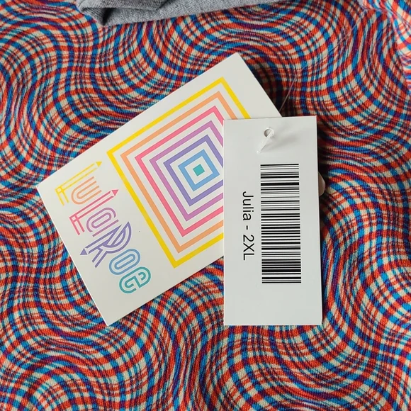 Lularoe Julia Gray and Red Swirl Knit Tshirt Dress NEW with Tags Size 2XL - Picture 3 of 3